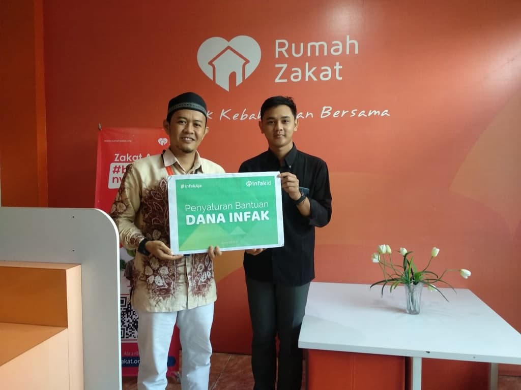 Bantuan untuk Guru Ngaji dan Mahasiswa Berprestasi